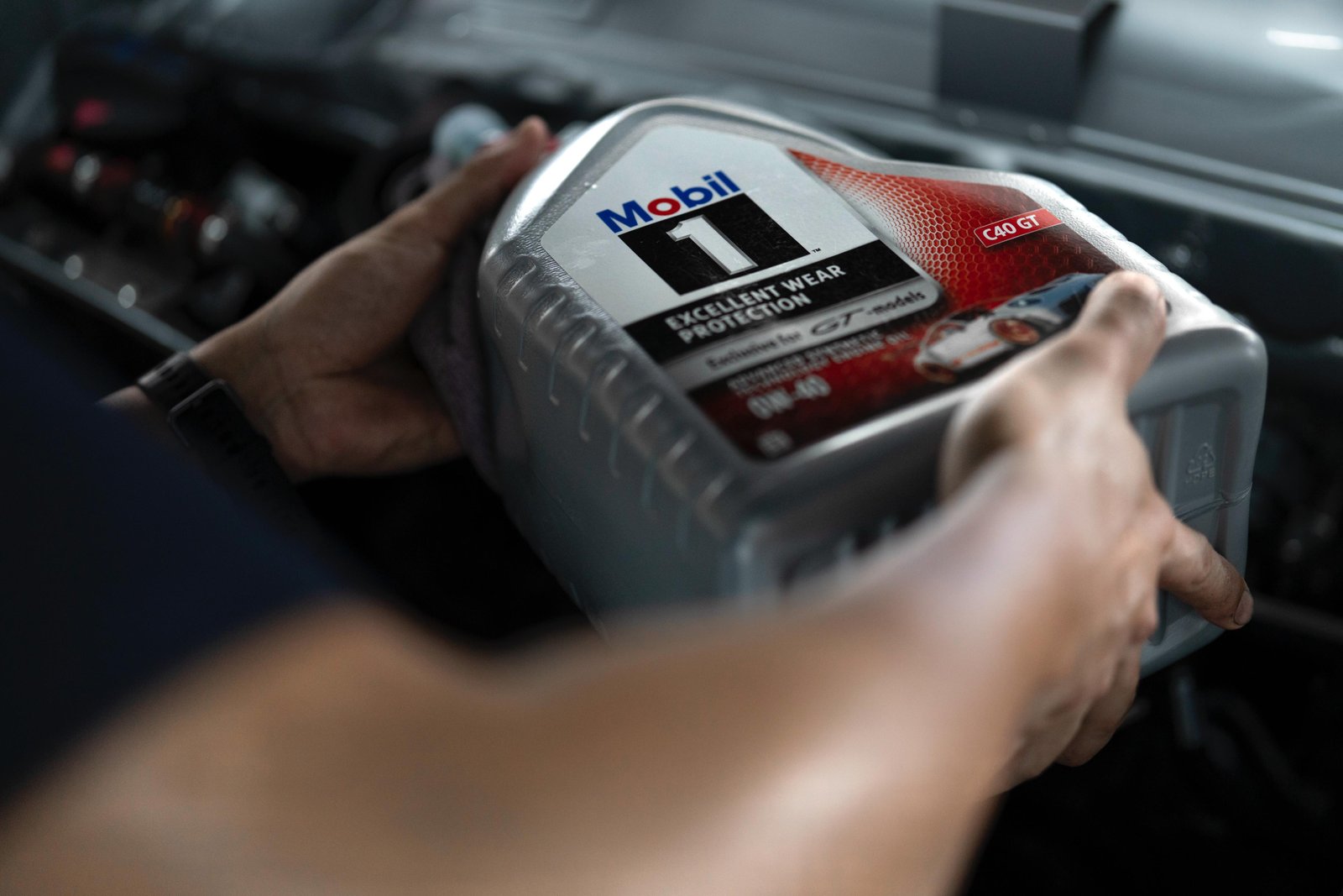 Mobil Lubricants Indonesia melalui produk Mobil1 menjadi pemasok oli ajang balap Porsche Sprint Challenge Indonesia 2025. Foto: dok. PT EMLI