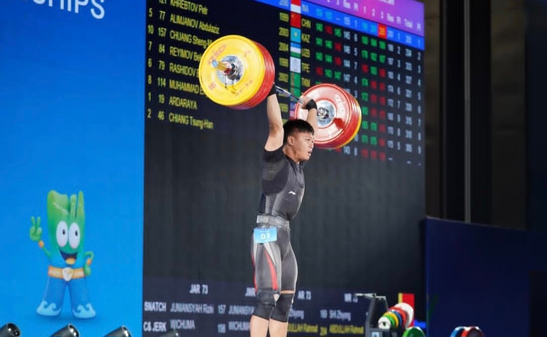 Rahmat Erwin Pecahkan Rekor Dunia dan Raih Tiga Emas di AWC 2025