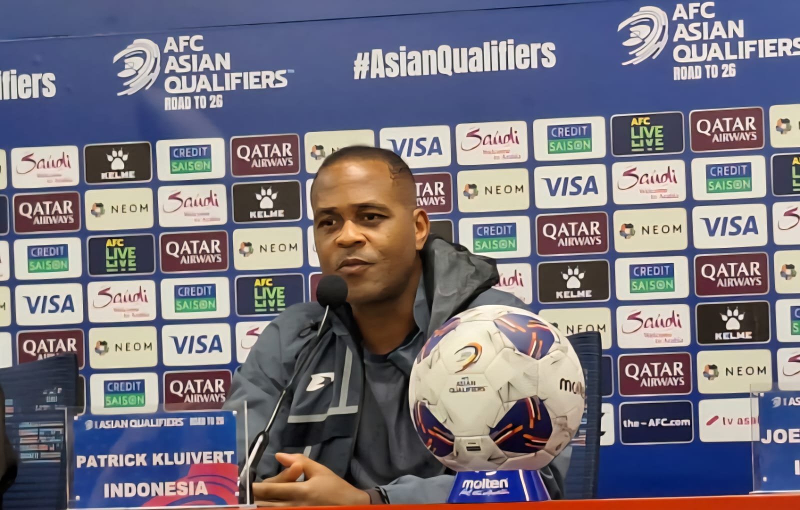 Kluivert Sebut Lawan Jepang Jadi Ujian Serius bagi Timnas Indonesia