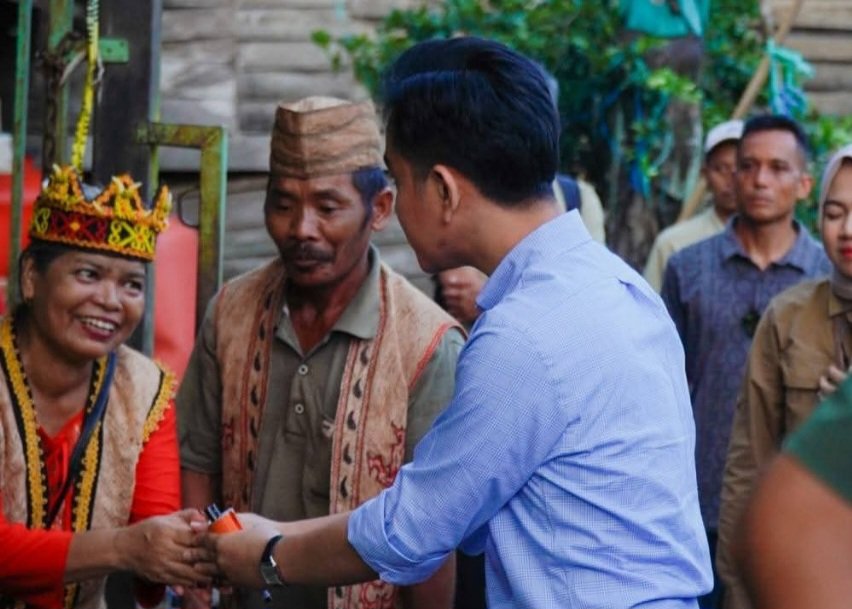 Warga Muara Kate Siap Menanti Janji Gibran