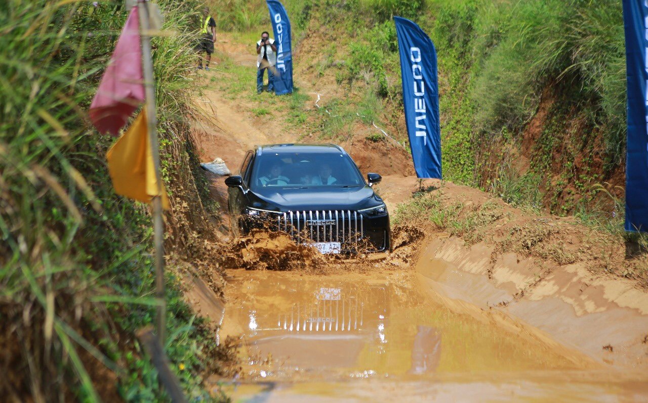 Jaecoo J8 AWD meluncur di Indonesia. Foto: apakabar.co.id/Farhan