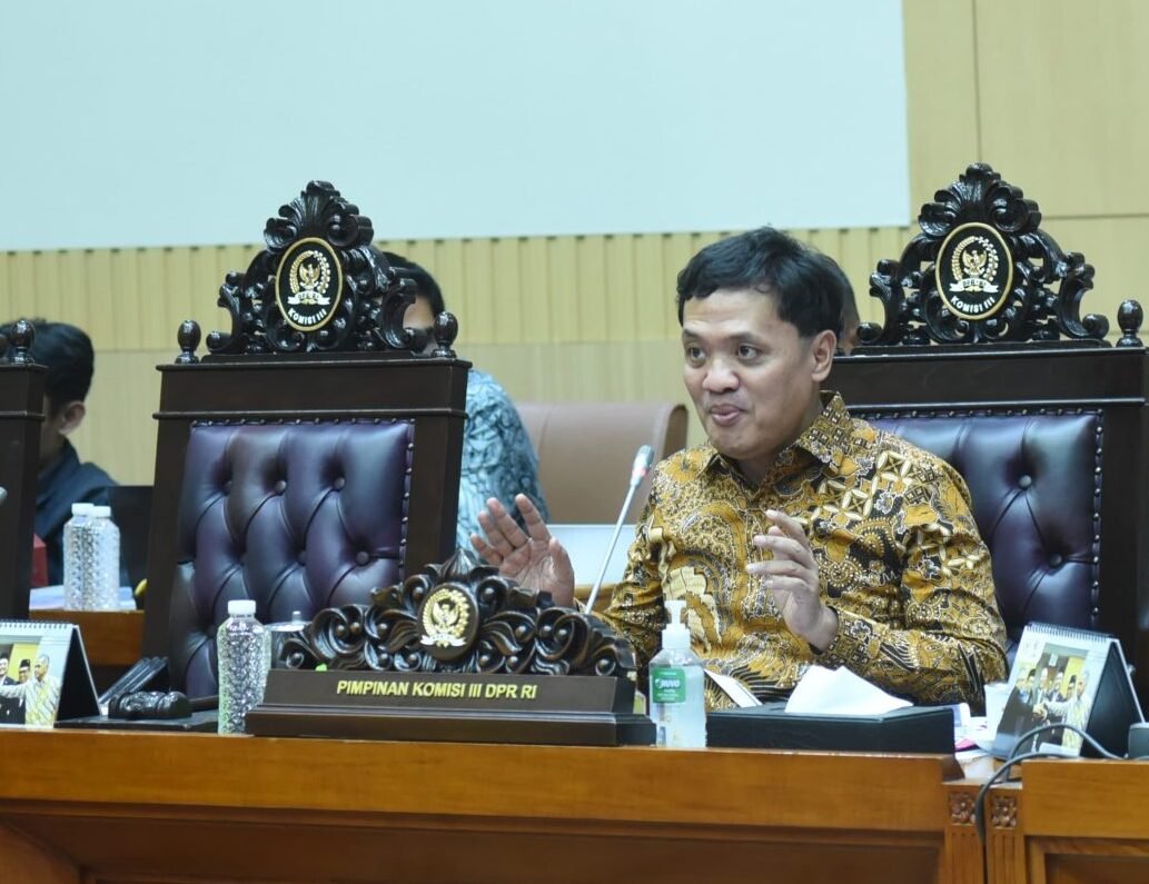 DPR Terima 196 Masukan dari Peradi soal RUU KUHAP