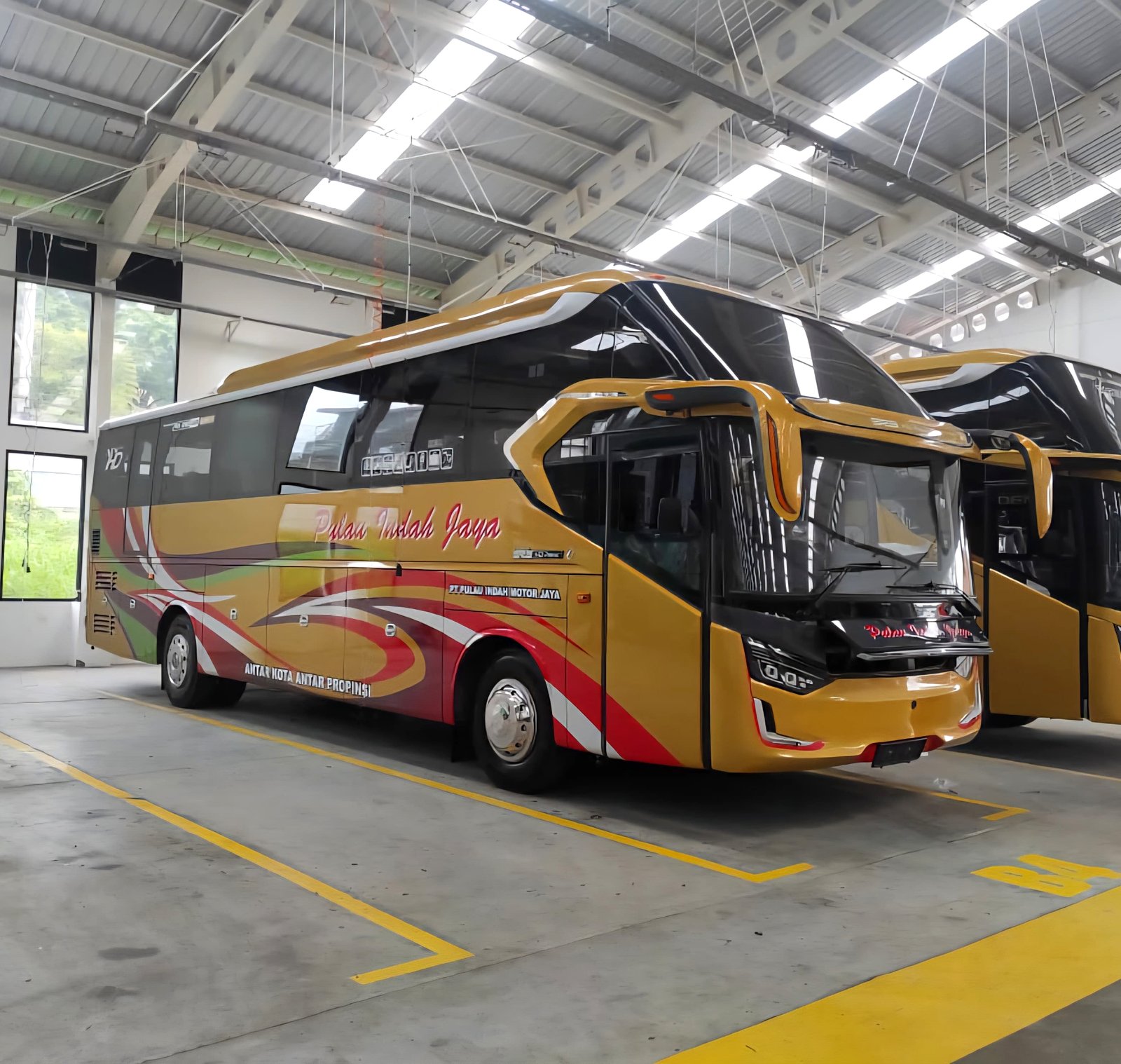 PO Asal Kaltim Operasikan 6 Unit Bus Hino untuk Armada Antarkota