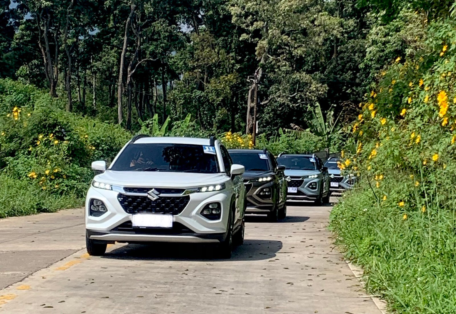 Suzuki Fronx menjadi Compact SUV yang cukup irit dengan konsumsi BBM rata-rata 30 km:liter. Foto: apakabar.co.id/DF