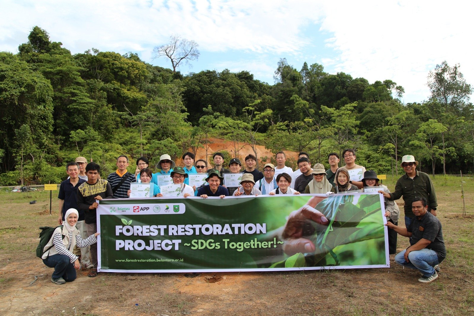 Restorasi Hutan Dimulai dari Riau: Satu Pohon, Seribu Harapan