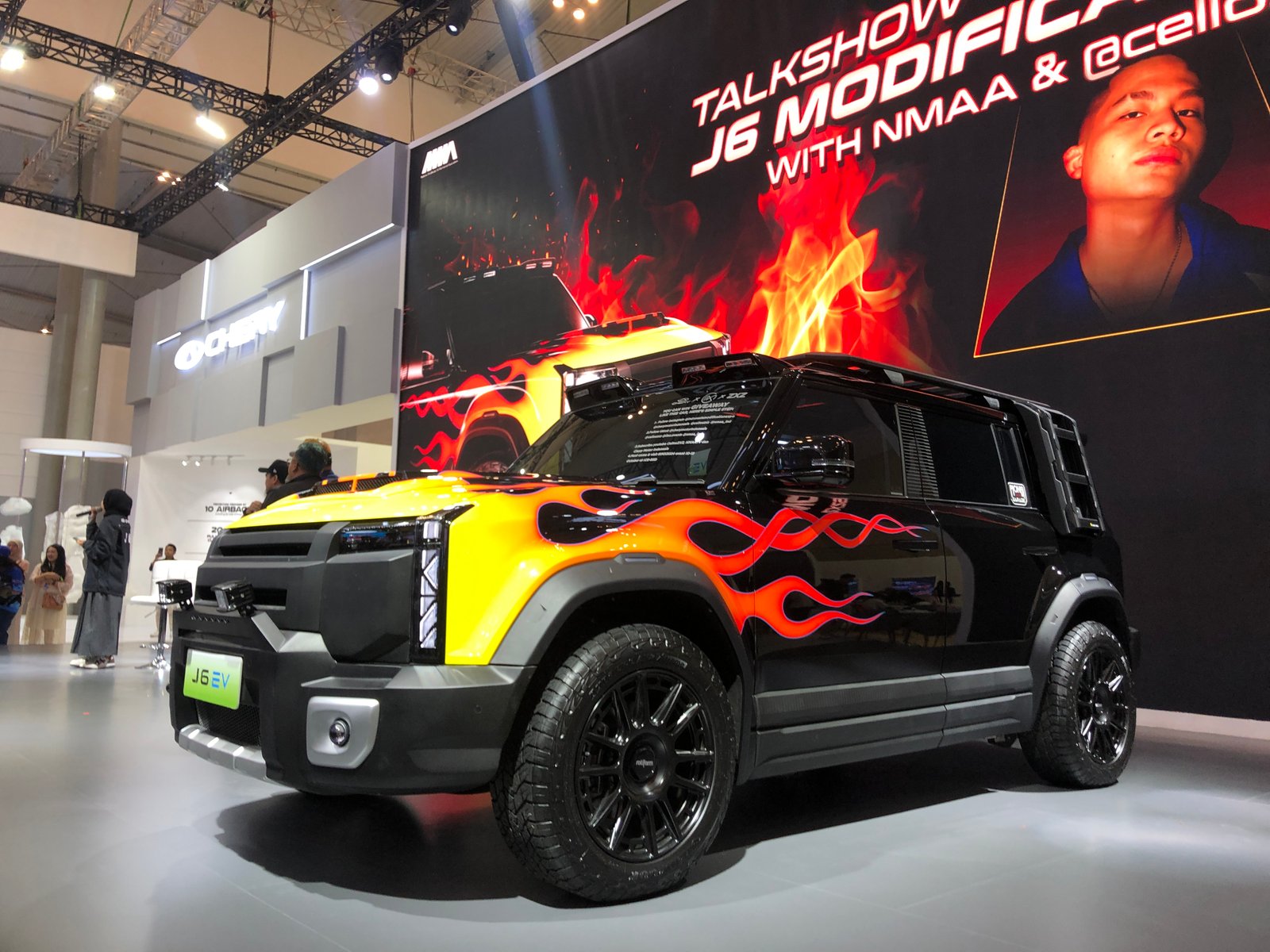 Chery J6 modifikasi Cellos melantai di GIIAS 2025. Foto: apakabar.co.id/DF