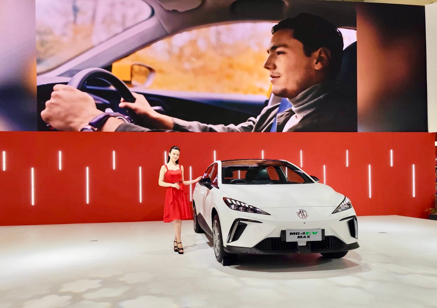 MG Tampil Powerful di GIIAS 2025, Hadirkan MG4 EV Max dengan Jarak Tempuh 540 Km