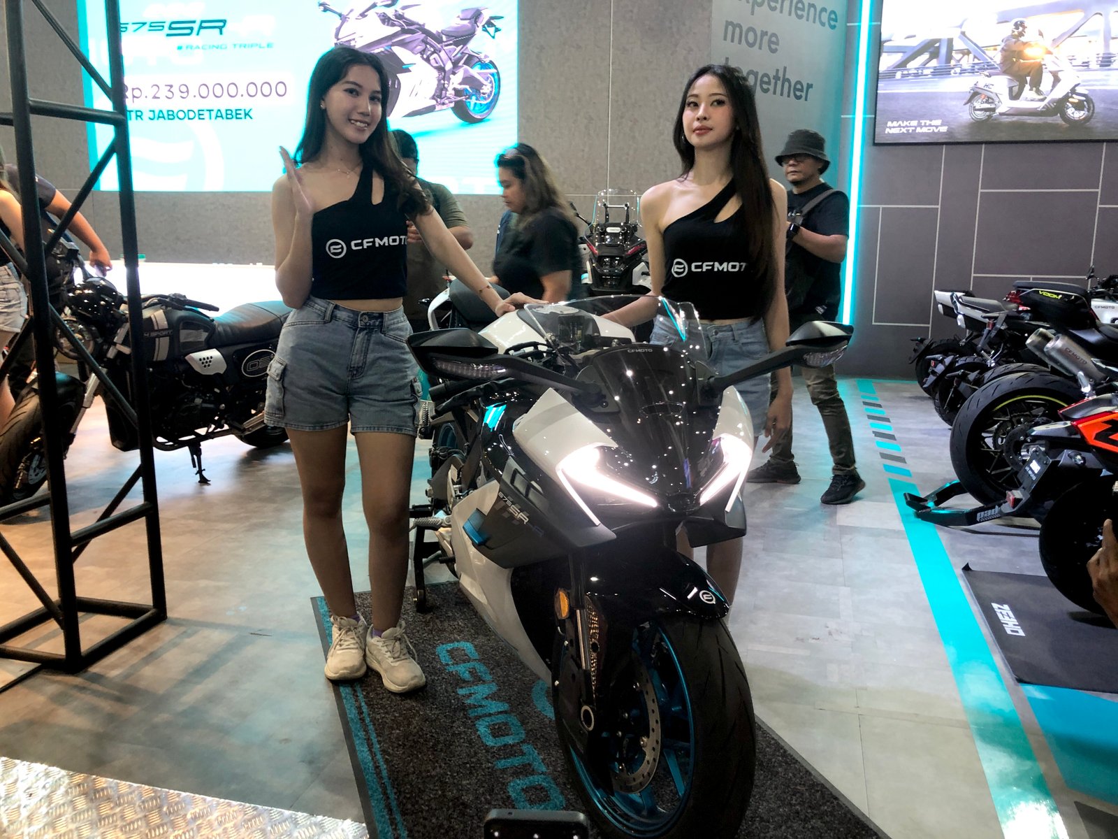 MForce Luncurkan 3 Motor Terbaru di Jakarta Fair 2025, Skutik hingga Sportbike