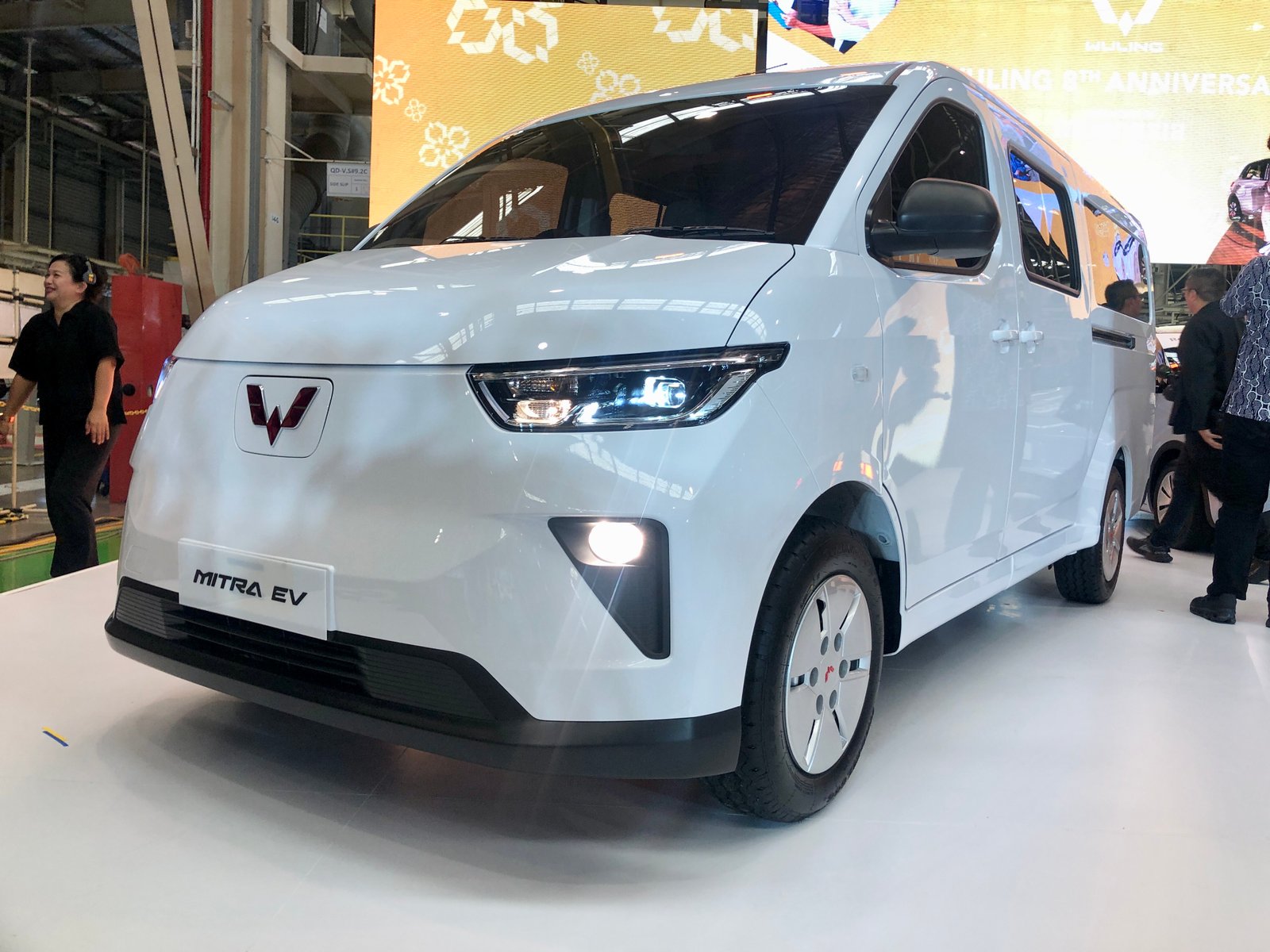 Wuling Mitra EV Resmi Diluncurkan di Indonesia, Harga Mulai Rp299 Jutaan