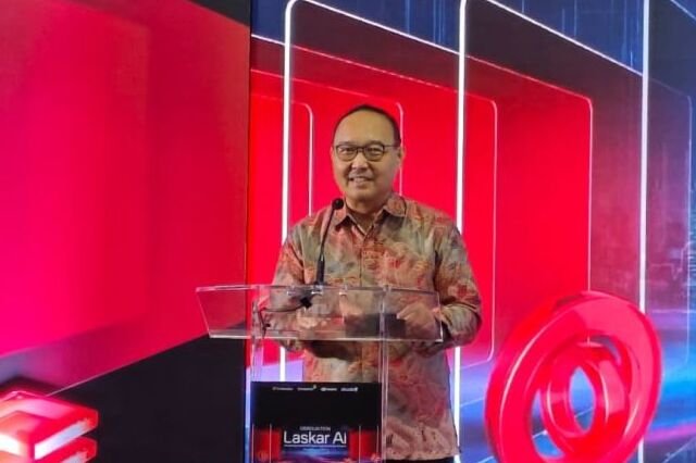 Kepala Badan Pengembangan Sumber Daya Manusia (BPSDM) Kementerian Komunikasi dan Digital Bonifasius Wahyu Pudjianto menyampaikan sambutan dalam acara Graduation Laskar AI 2025 di Jakarta Pusat pada Kamis (14/8/2025). Foto: Antara