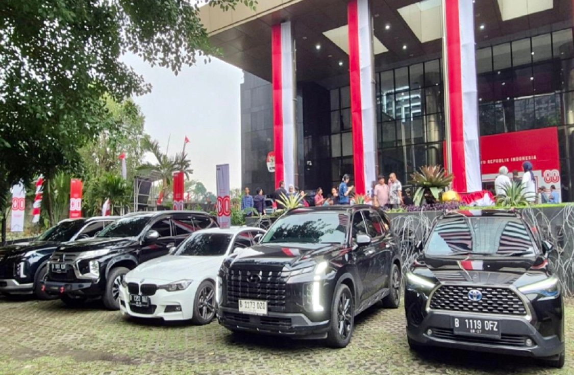 Koleksi Kendaraan Dipamerkan di KPK: Dari Nissan GT-R hingga Ducati dalam OTT Wamenaker Noel