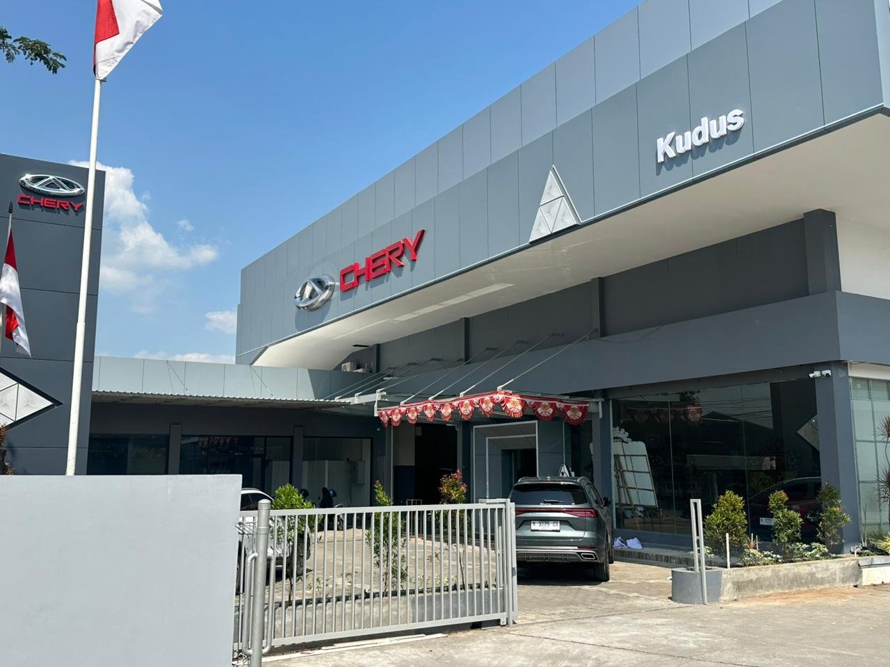 Chery membuka dealer ke-55 di Kudus, Jawa Tengah. Foto: dok. CSI