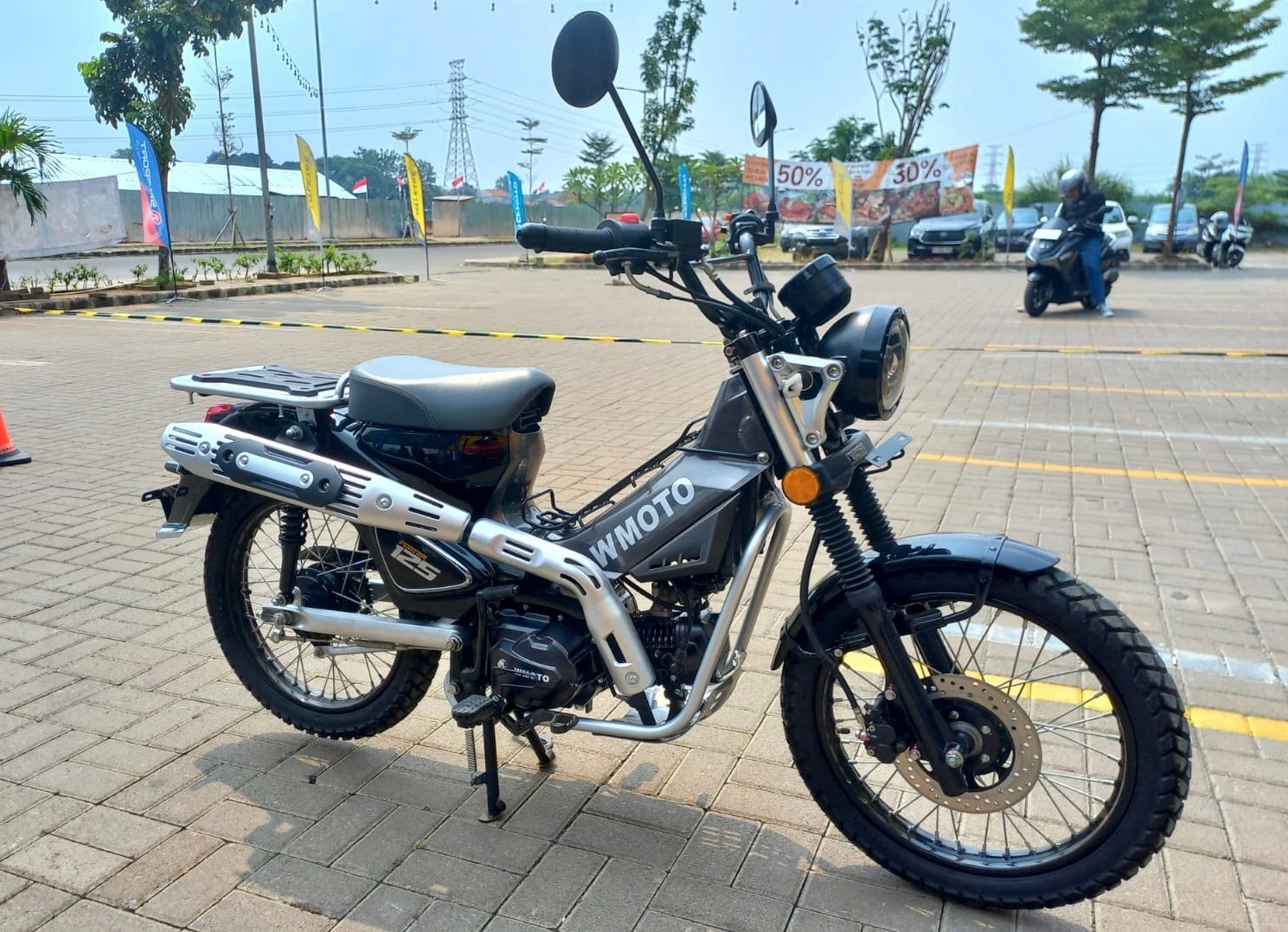 PT MForce Indonesia meluncurkan sepeda motor adventure WMoto Porter 125 dengan harga terjangkau. Foto: apakabar.co.id/DF